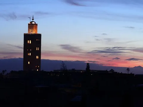 Maroko | Meczet Kutubia nocą