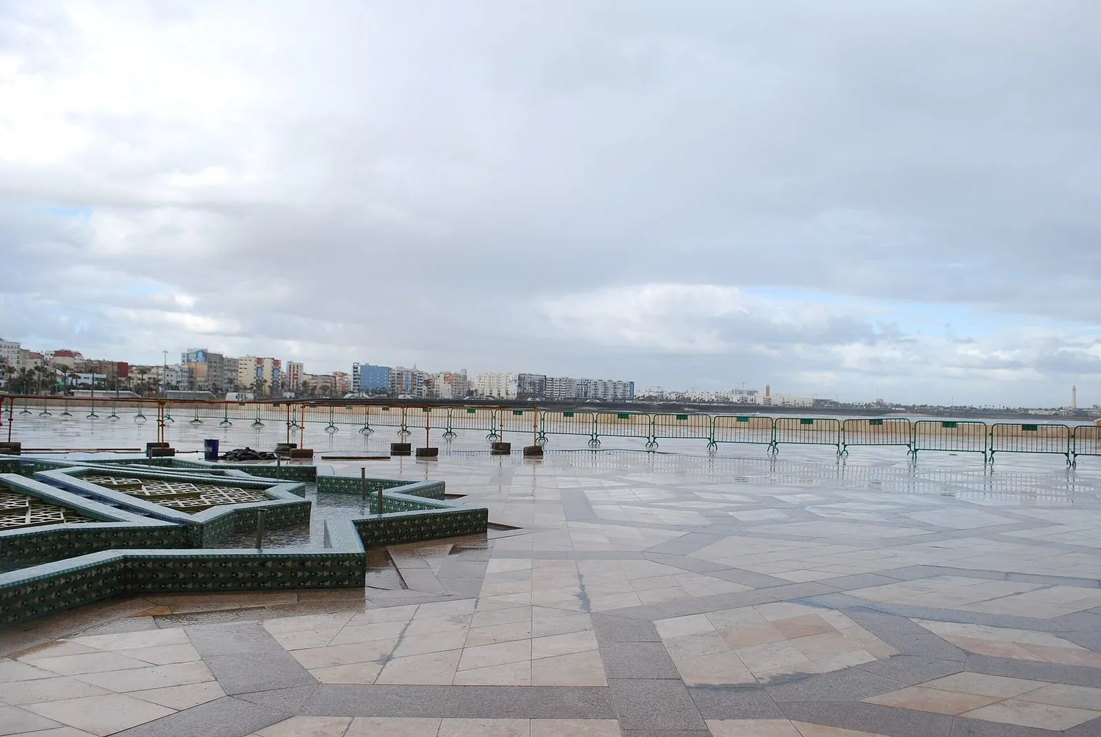 Maroko - Casablanca | Meczet Hassana II i plac przed świątynią