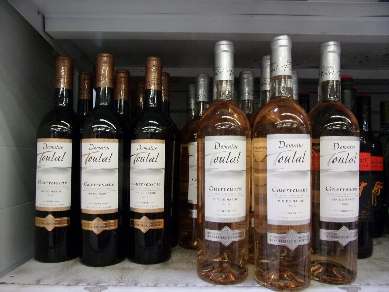 Maroko | Butelki marokańskiego wina Domaine Toulal